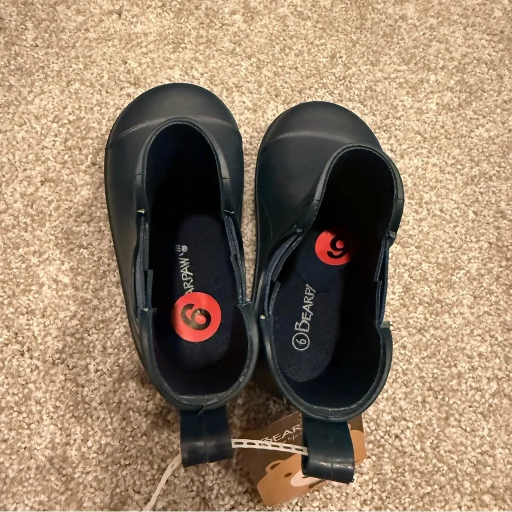 NWT BearPaw toddler size 6 navy blue rubber boots